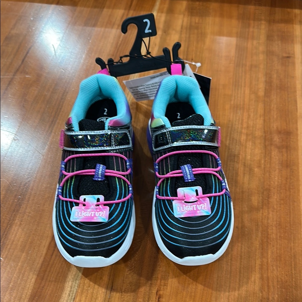 Girls light up sneakers size 2, new with tags